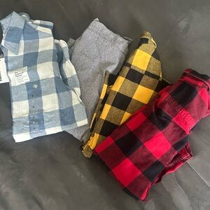 4 Men’s size small flannel bundle